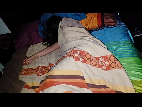 ❤️ Fillastro reprendendo á súa nova madrasta mentres ela dorme. ❌ Follar en % gl.prendiporno.ru % ﹏